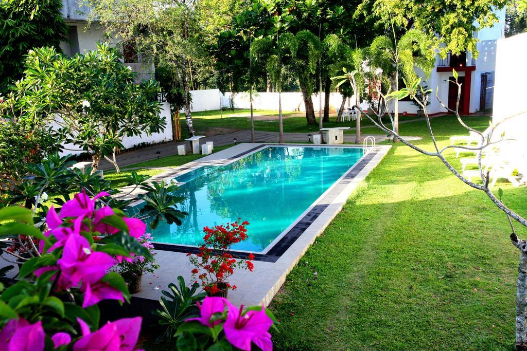 Oak Residencies Villa Kiribathgoda Exterior foto