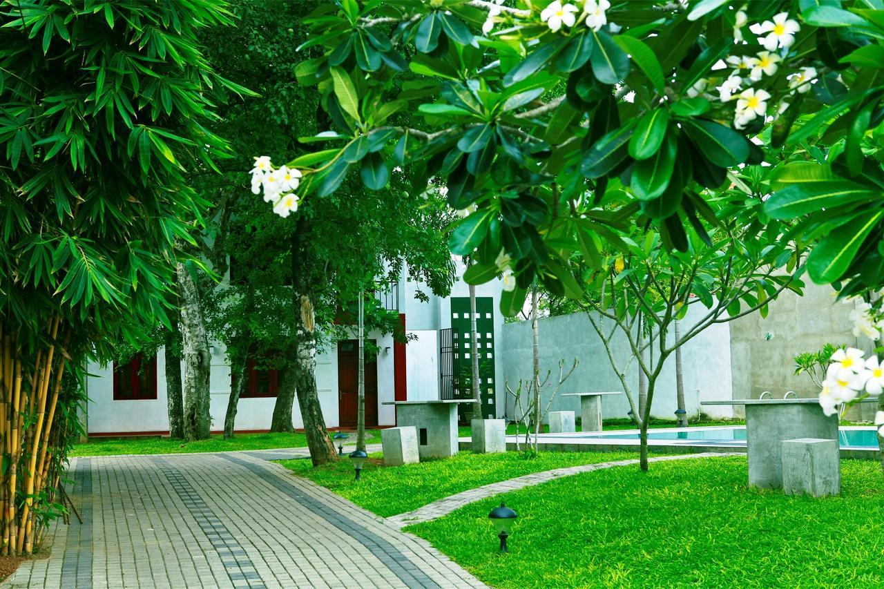Oak Residencies Villa Kiribathgoda Exterior foto